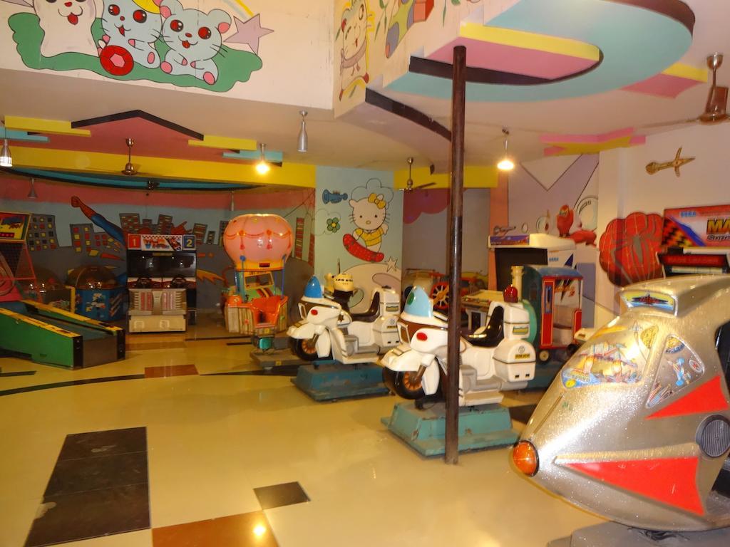 Chokhi Dhani Indore Exterior photo